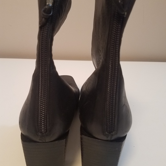 Stuart Weitzman Soft Black Leather Square Toe Boots Size 8.5 - Picture 5 of 10